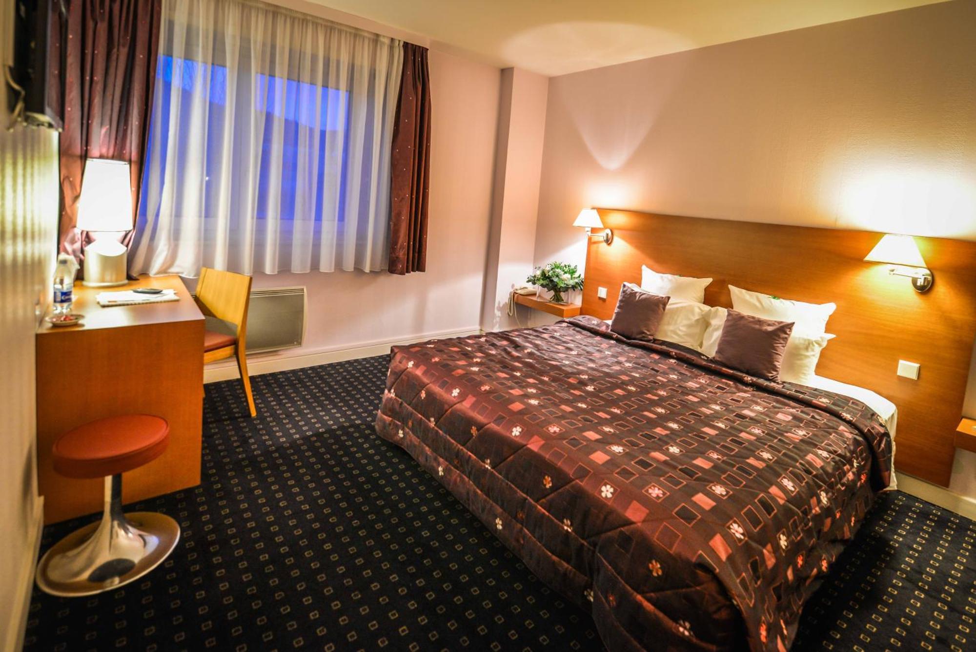 Hotel Restaurant Logis La Palette Wettolsheim ภายนอก รูปภาพ