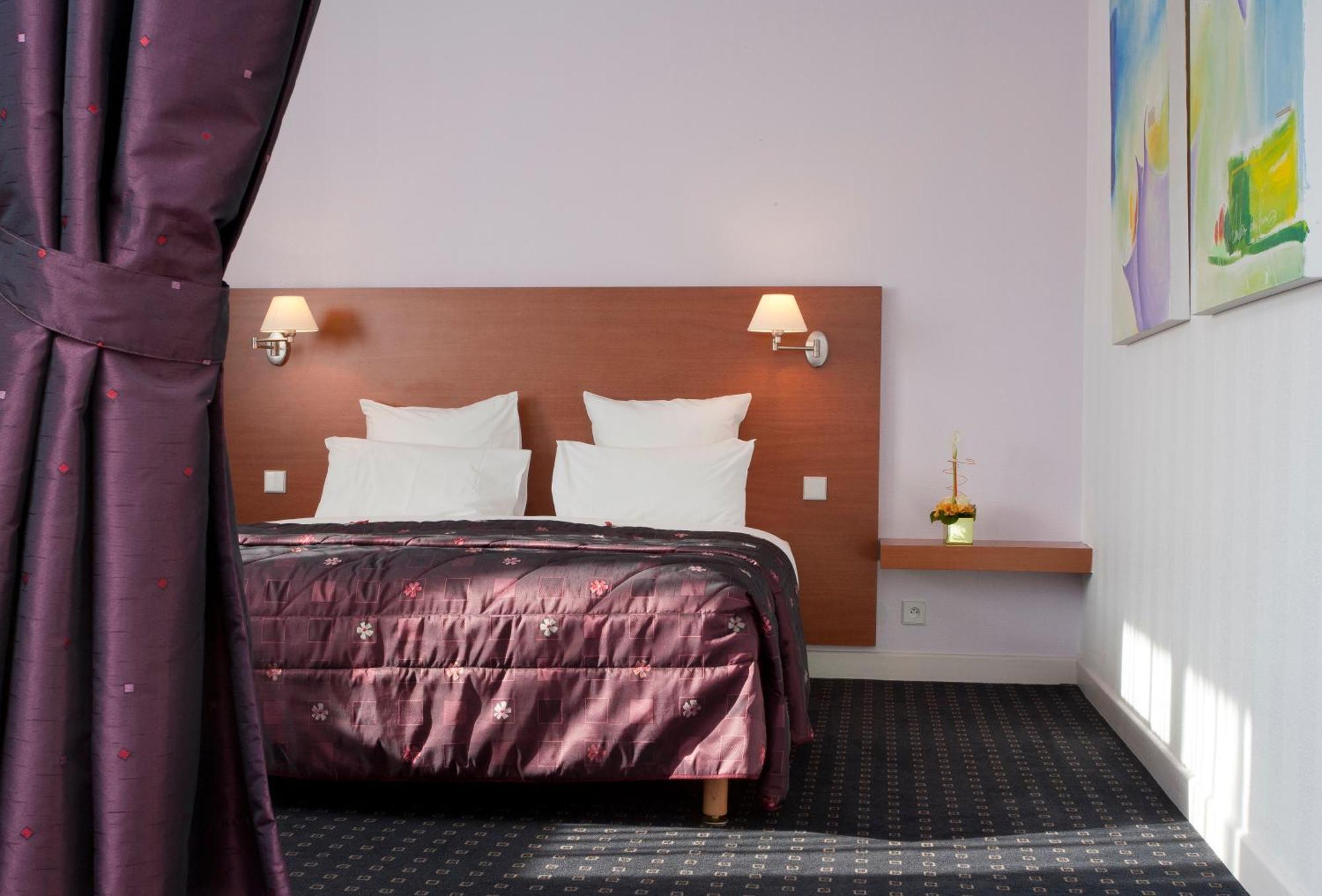 Hotel Restaurant Logis La Palette Wettolsheim ภายนอก รูปภาพ
