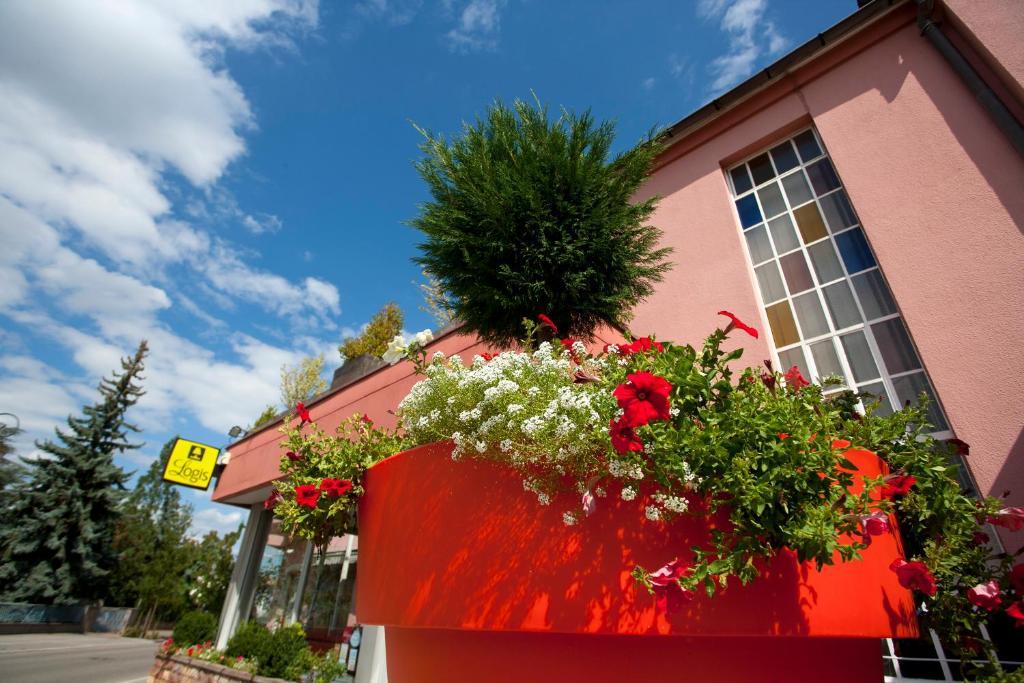 Hotel Restaurant Logis La Palette Wettolsheim ภายนอก รูปภาพ