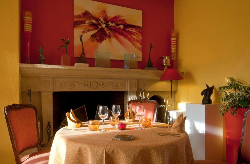 Hotel Restaurant Logis La Palette Wettolsheim ภายนอก รูปภาพ