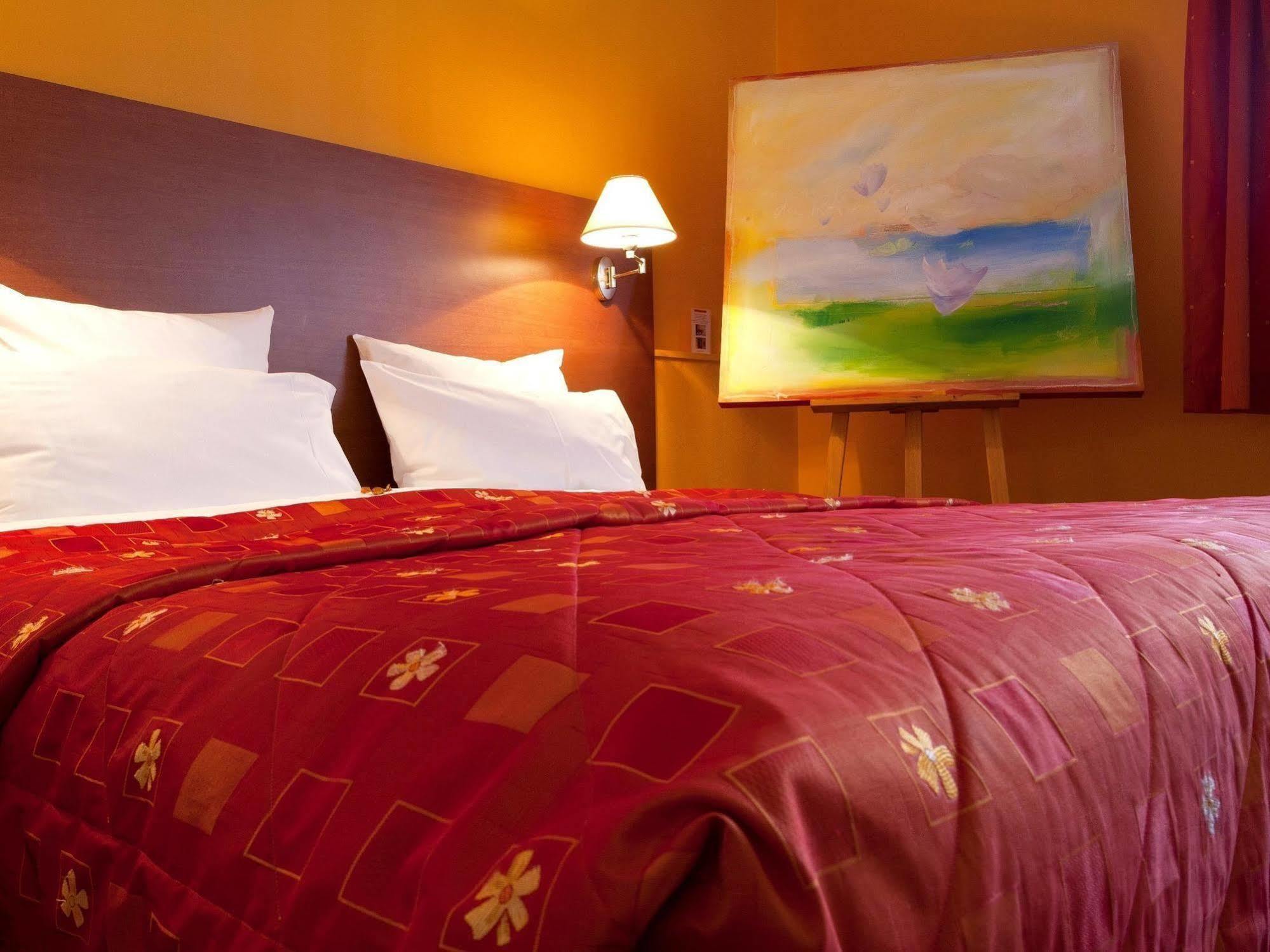Hotel Restaurant Logis La Palette Wettolsheim ภายนอก รูปภาพ